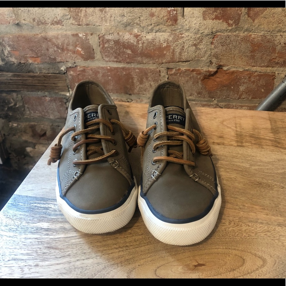 Olive green Sperrys 5